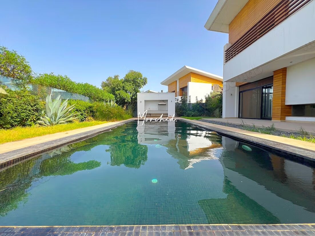 Villa 700 m² à louer à Casablanca — Photo 3