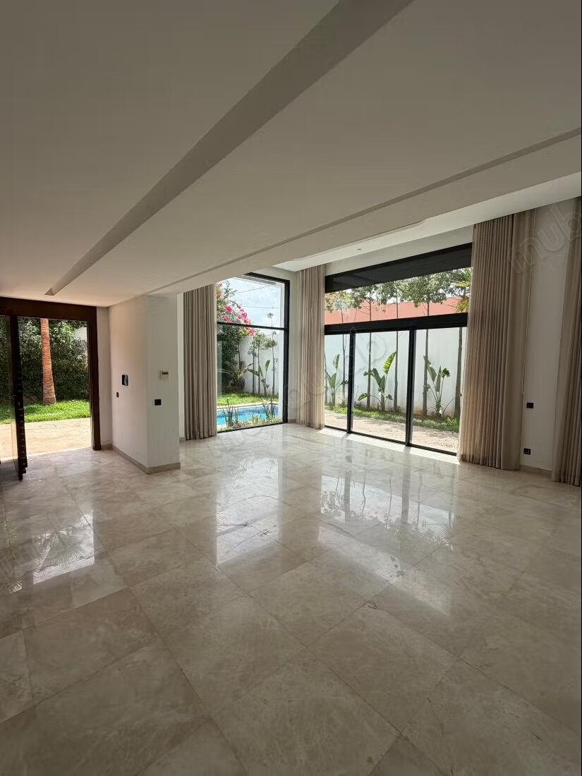 Villa 4 chambres à louer à Casablanca à Casablanca