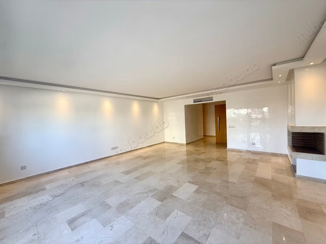 190 m² Apartment for Rent in Casablanca — Photo 3