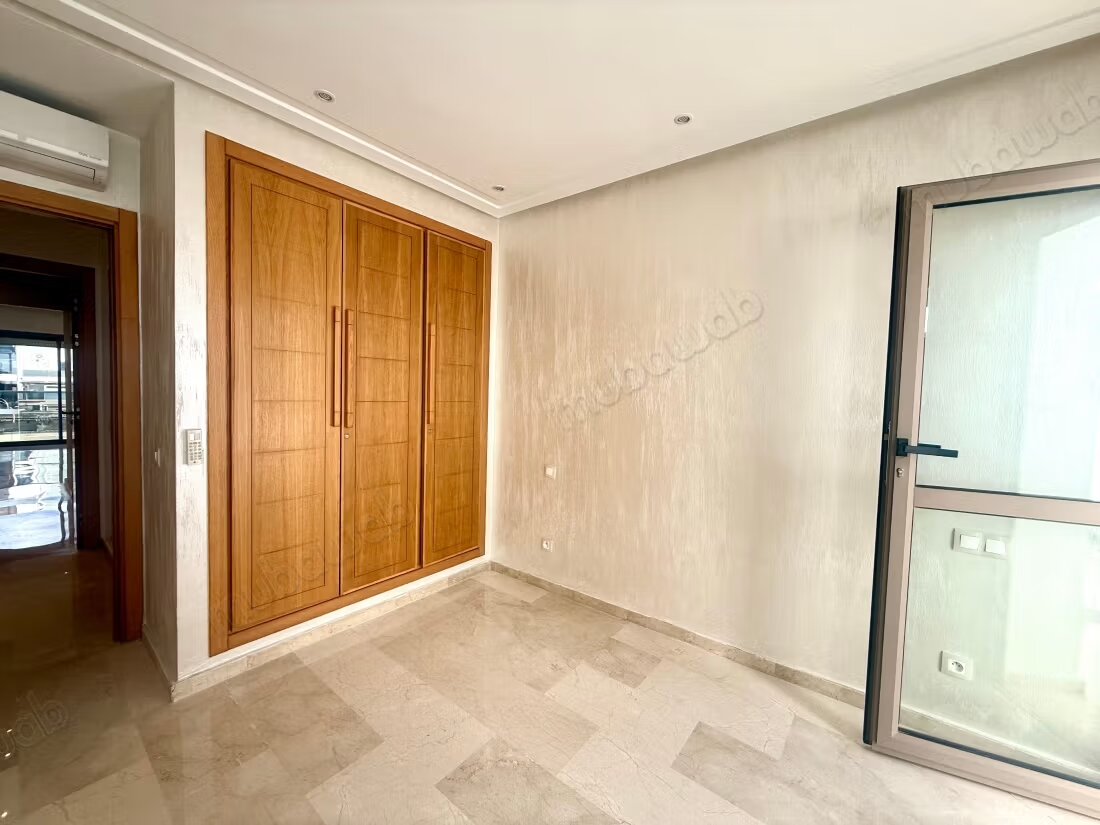 190 m² Apartment for Rent in Casablanca — Photo 11
