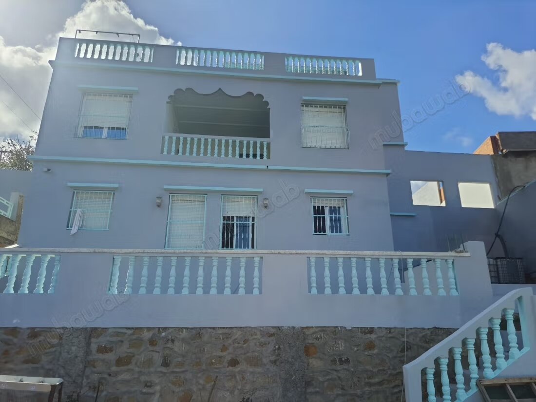Villa 557 m² à vendre à Ksar Sghir