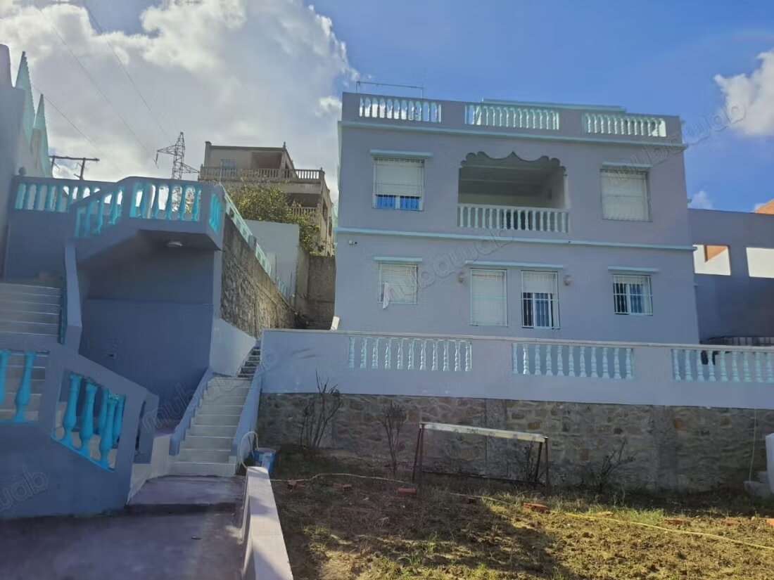 Villa 557 m² for Sale in Ksar Sghir — Photo 4