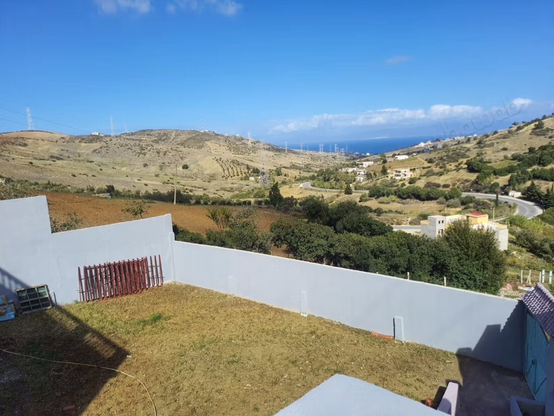 Villa 557 m² for Sale in Ksar Sghir — Photo 11