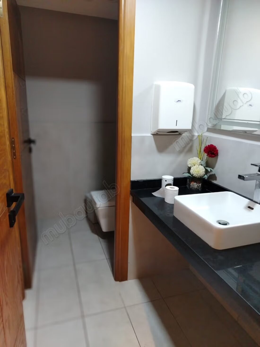 Bureau 369 m² à louer à Casablanca — Photo 4