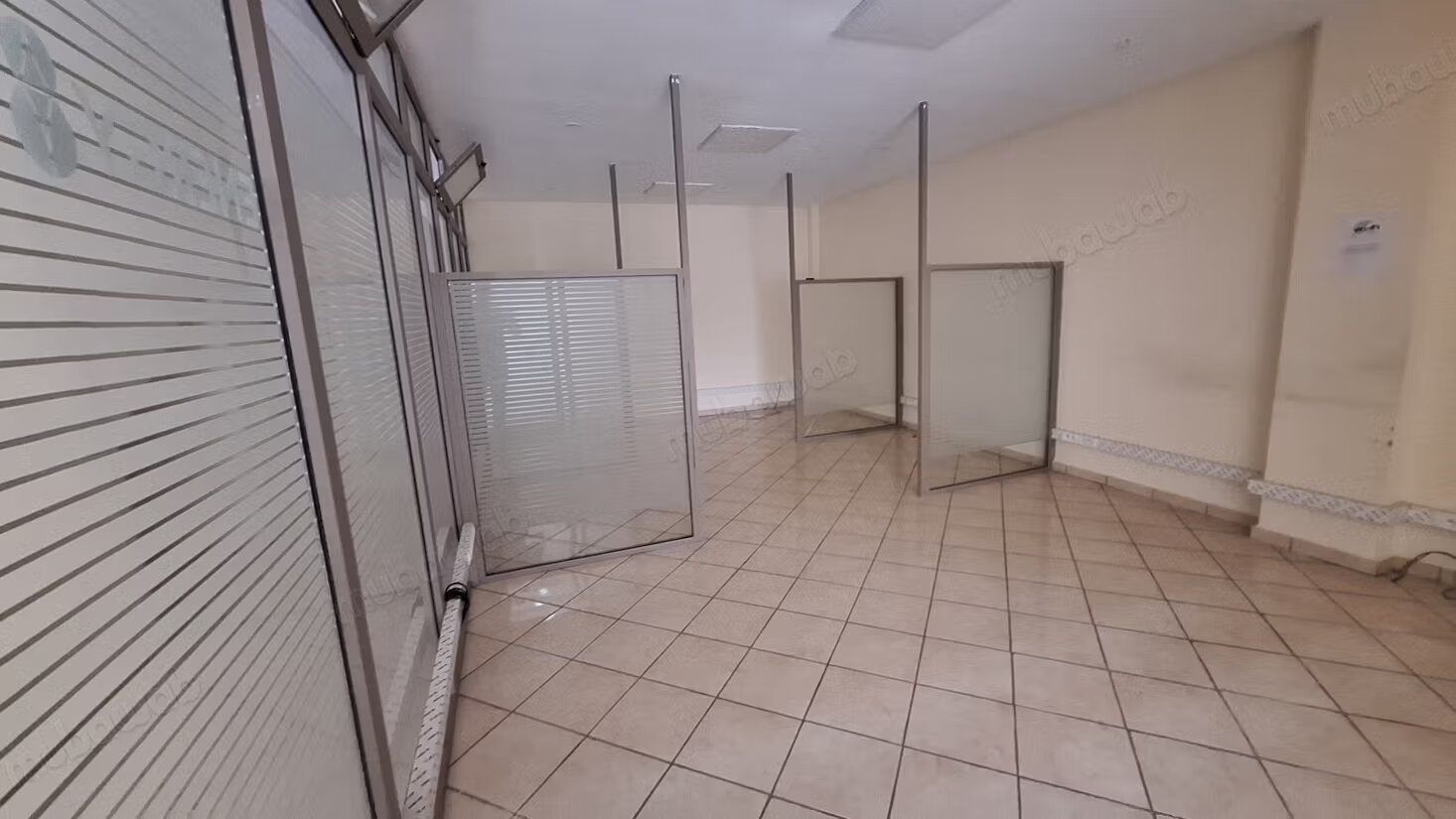 Bureau 130 m² à louer à Casablanca — Photo 9