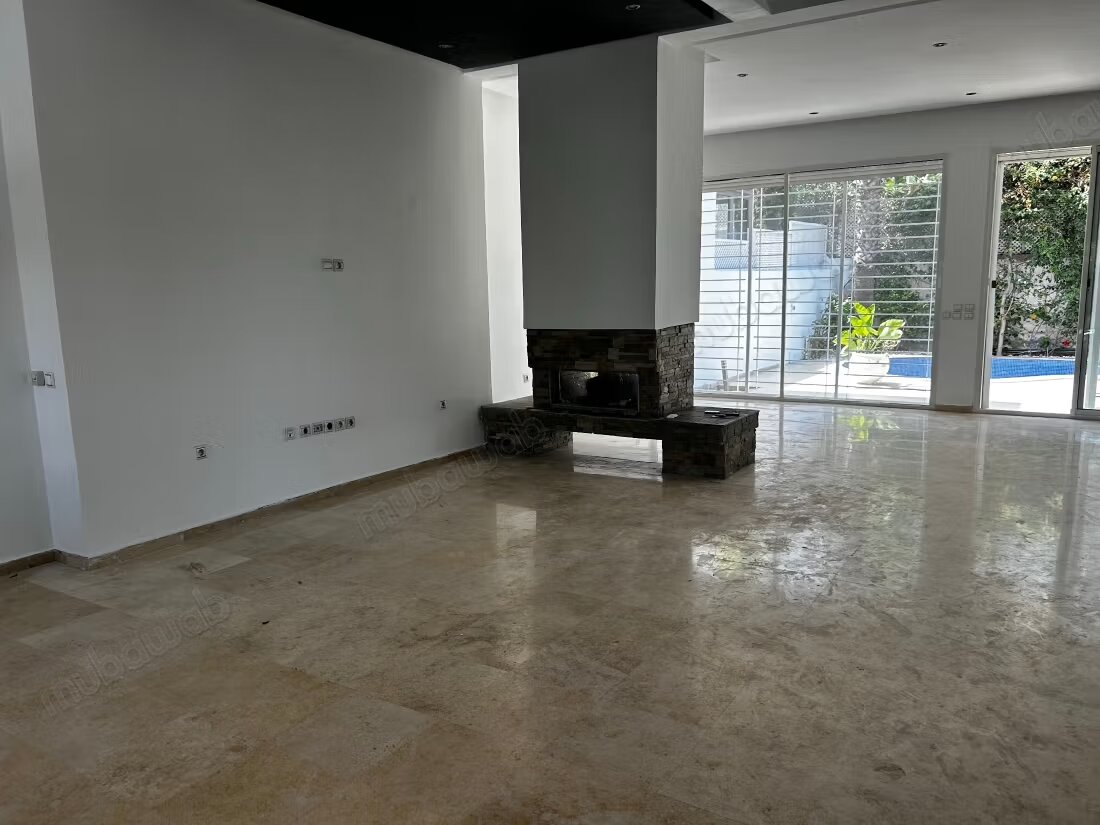Villa 400 m² à louer à Casablanca — Photo 4