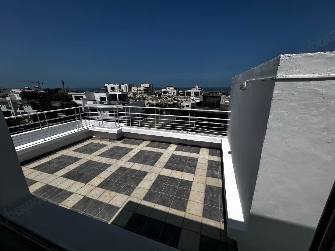 Villa 400 m² à louer à Casablanca — Photo 13