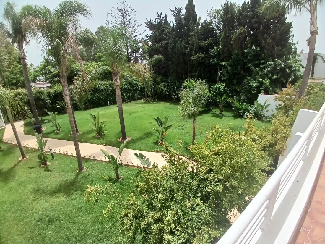 فيلا للإيجار في الرباط (سويّسي) — Photo 16