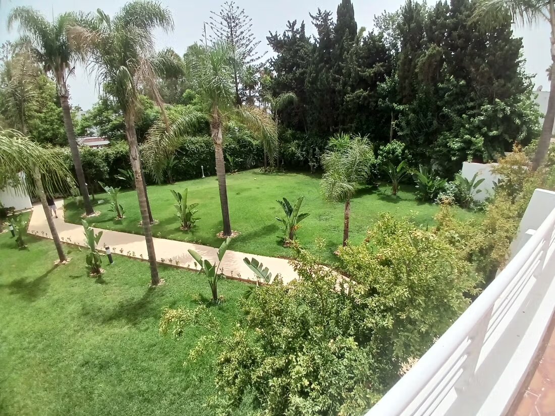 فيلا للإيجار في الرباط (سويّسي) — Photo 17