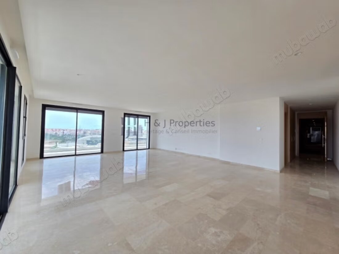 T5 Apartment 295 sqm for Sale in Casablanca — Photo 3