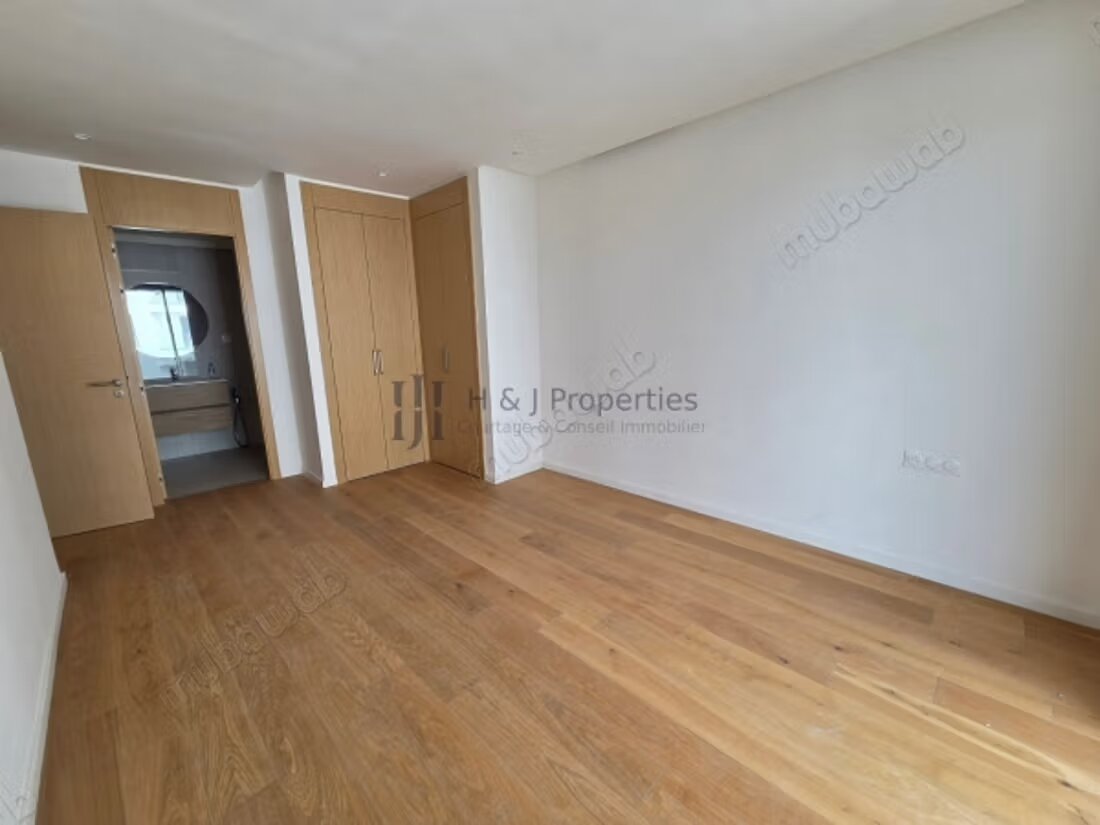 T5 Apartment 295 sqm for Sale in Casablanca — Photo 11