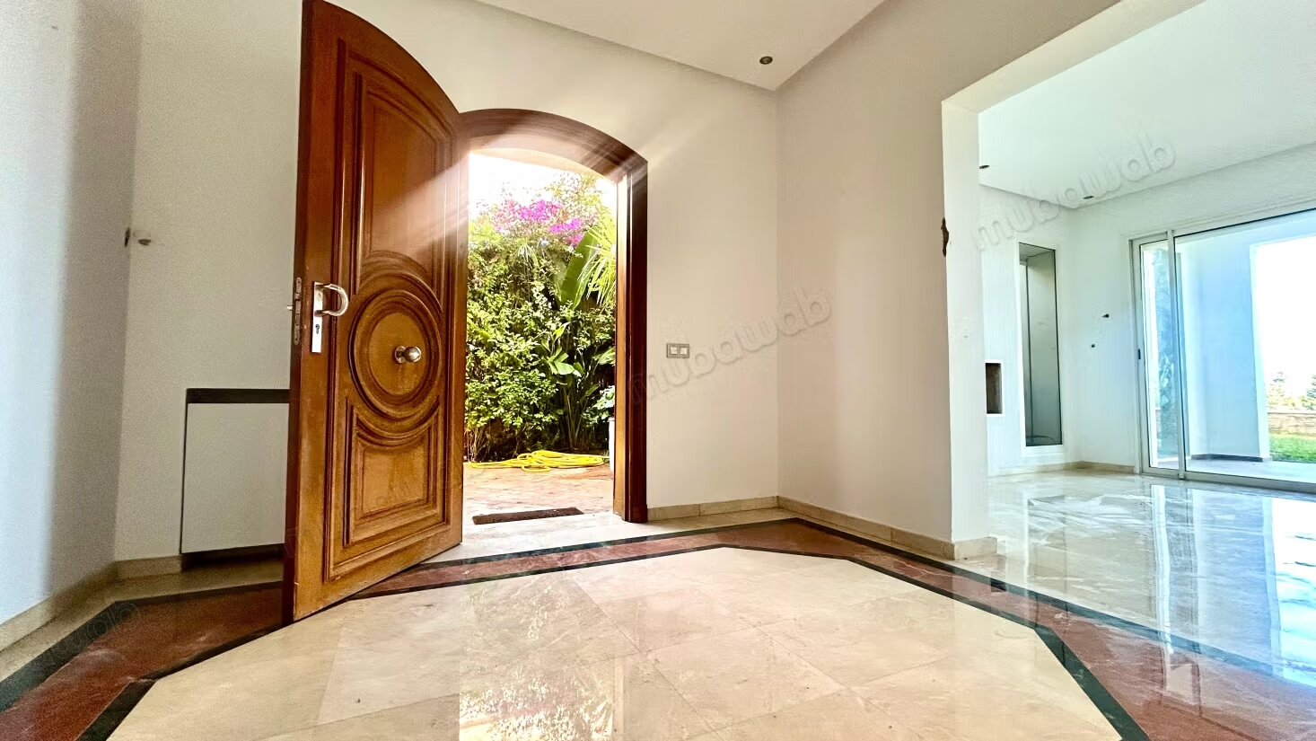 Villa 4 chambres à louer à Ain Diab, Casablanca — Photo 11