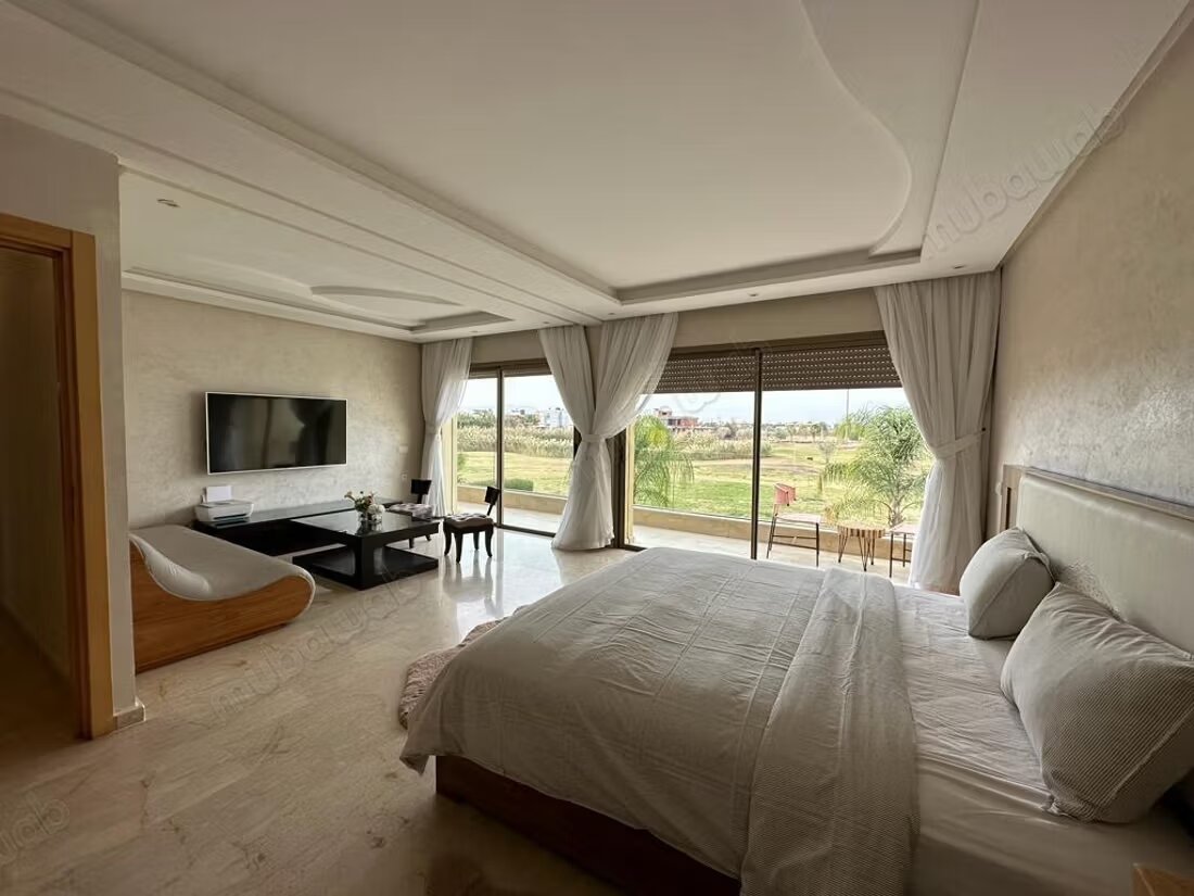 Villa for rent 270 m² in Marrakech — Photo 4