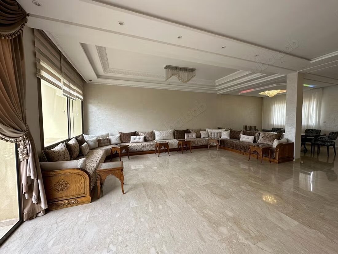 Villa for rent 270 m² in Marrakech — Photo 5