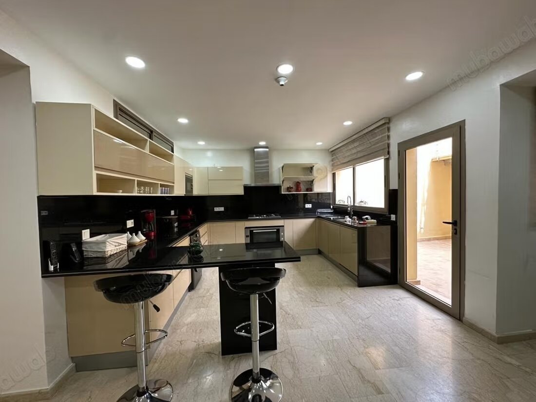 Villa for rent 270 m² in Marrakech — Photo 9