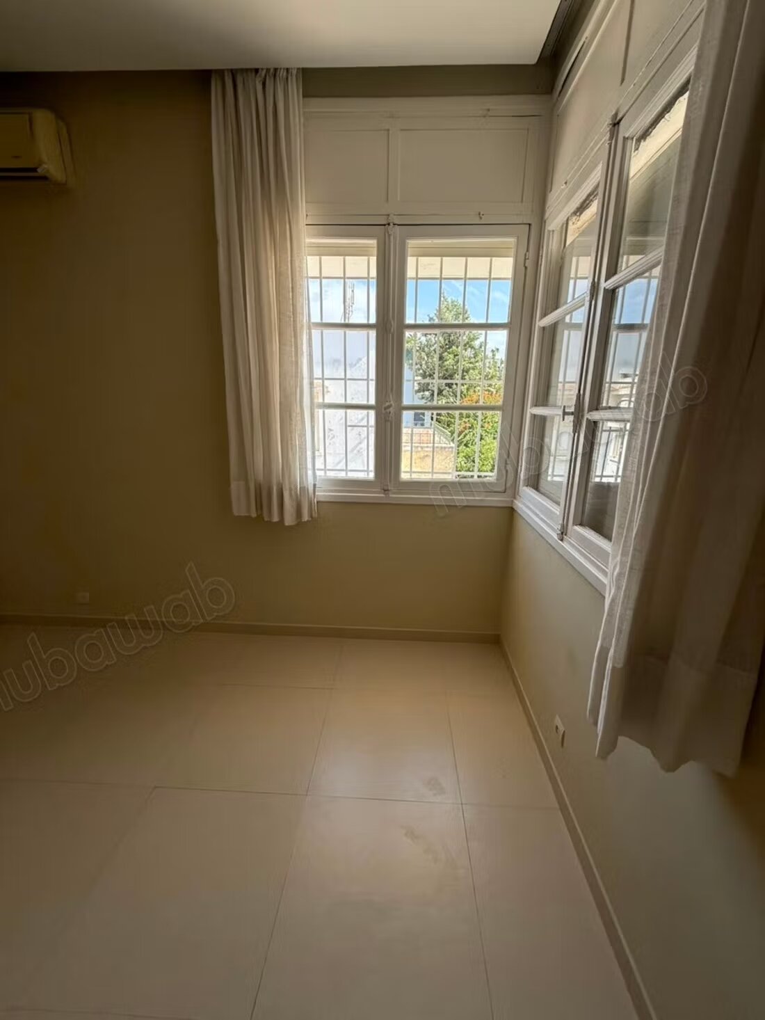فيلا 250 م² للإيجار في الرباط (Hassan Centre Ville) — Photo 3