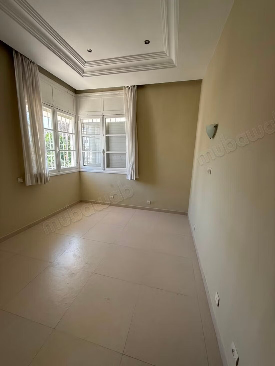 فيلا 250 م² للإيجار في الرباط (Hassan Centre Ville) — Photo 12