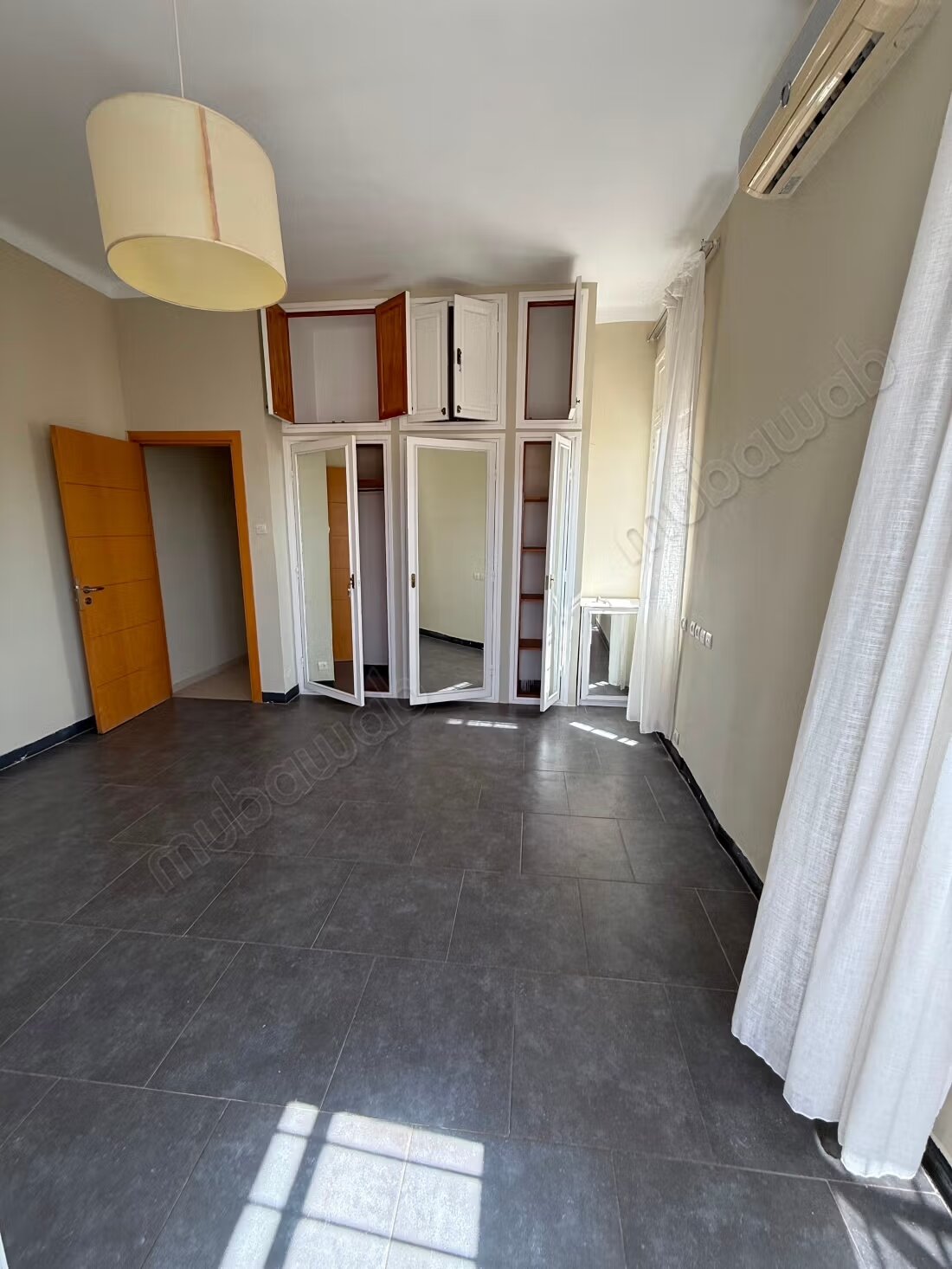 فيلا 250 م² للإيجار في الرباط (Hassan Centre Ville) — Photo 21