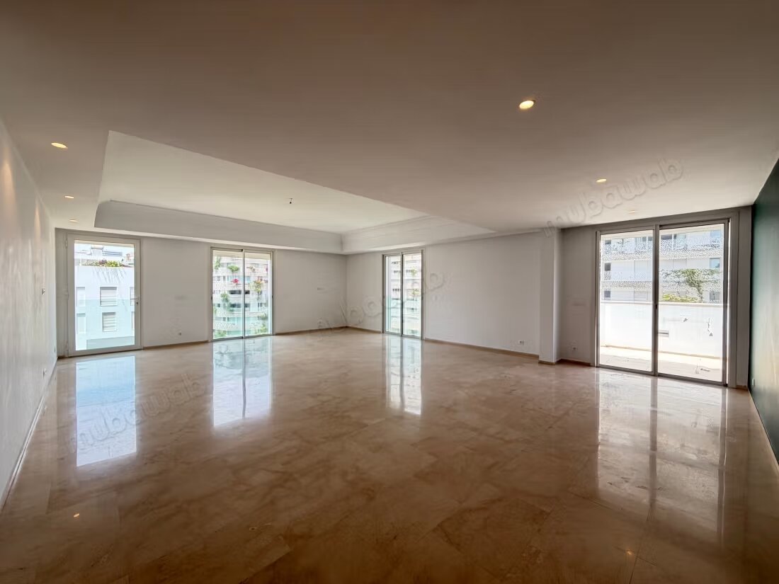 Appartement 415 m² à louer à الدار البيضاء — Photo 5