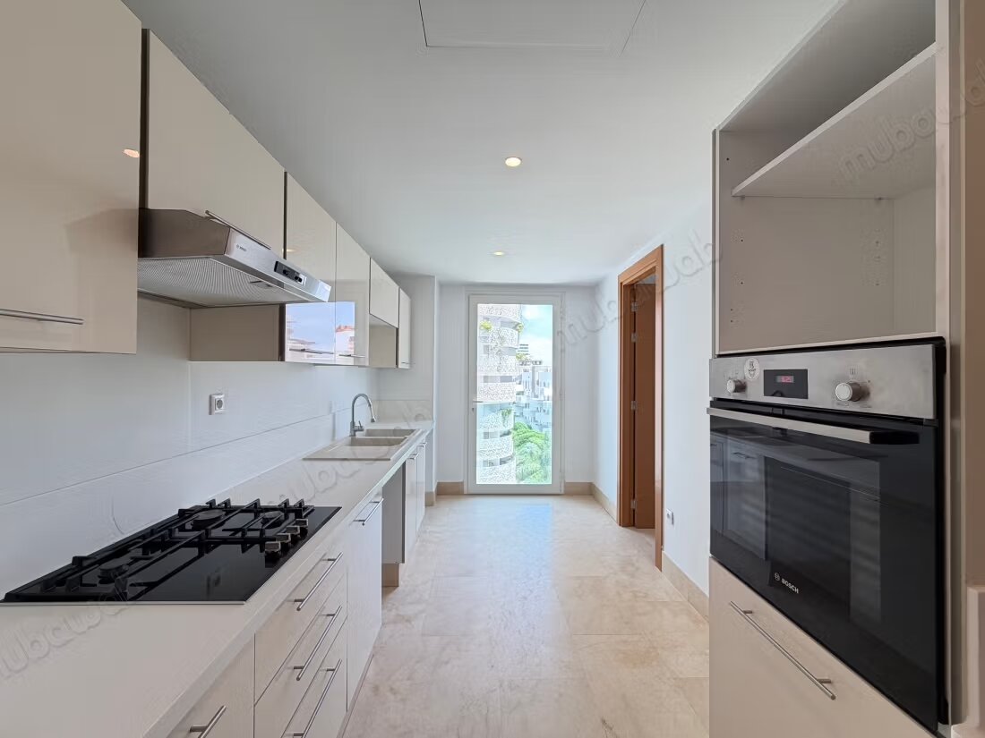 Appartement 415 m² à louer à الدار البيضاء — Photo 11