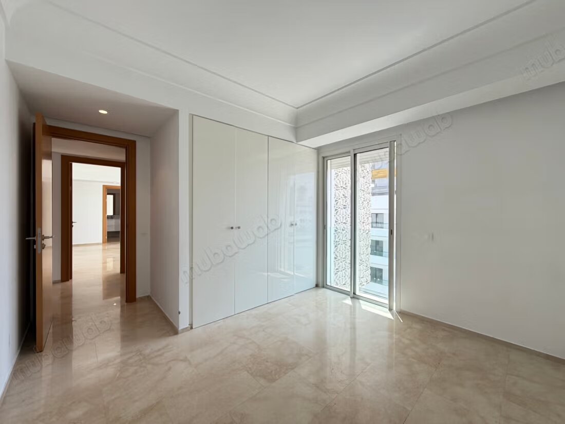 Appartement 415 m² à louer à الدار البيضاء — Photo 13