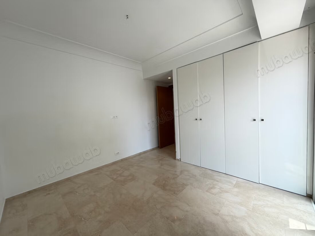 Appartement 415 m² à louer à الدار البيضاء — Photo 14