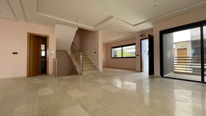 فيلا 140 م² للإيجار في الرباط – حرورة تمارة — Photo 20