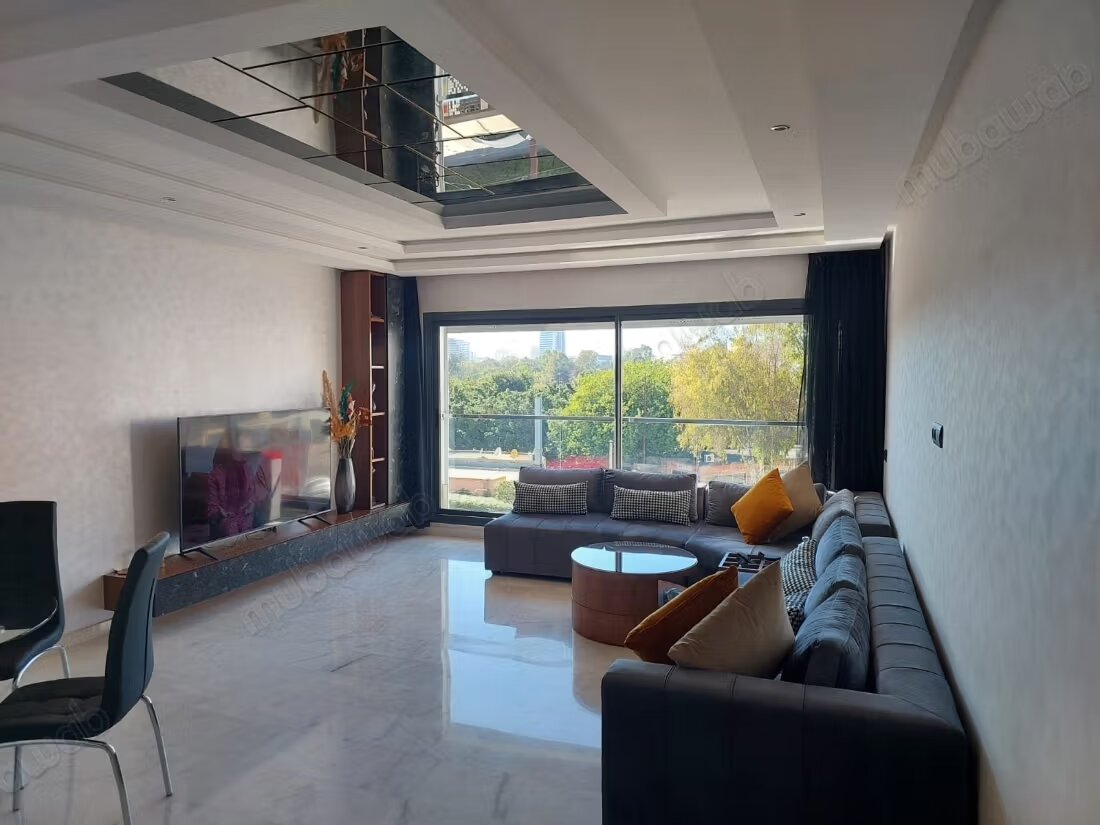 Apartment 130 m² for rent in الدار البيضاء — Photo 2