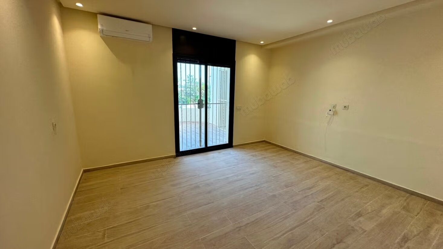 Villa 700 m² à louer à Rabat – Hay Riad — Photo 10
