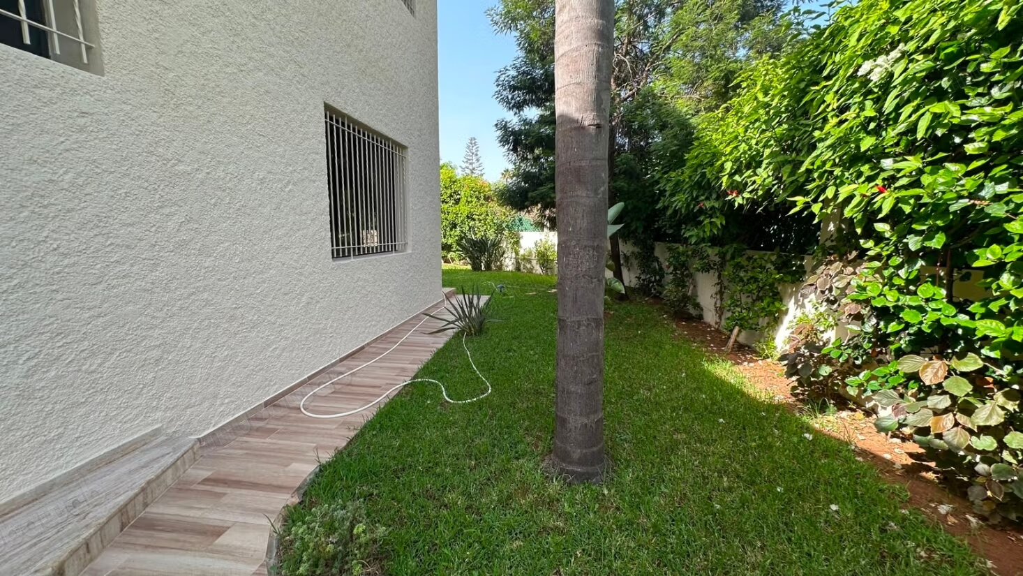 Villa 700 m² à louer à Rabat – Hay Riad — Photo 15