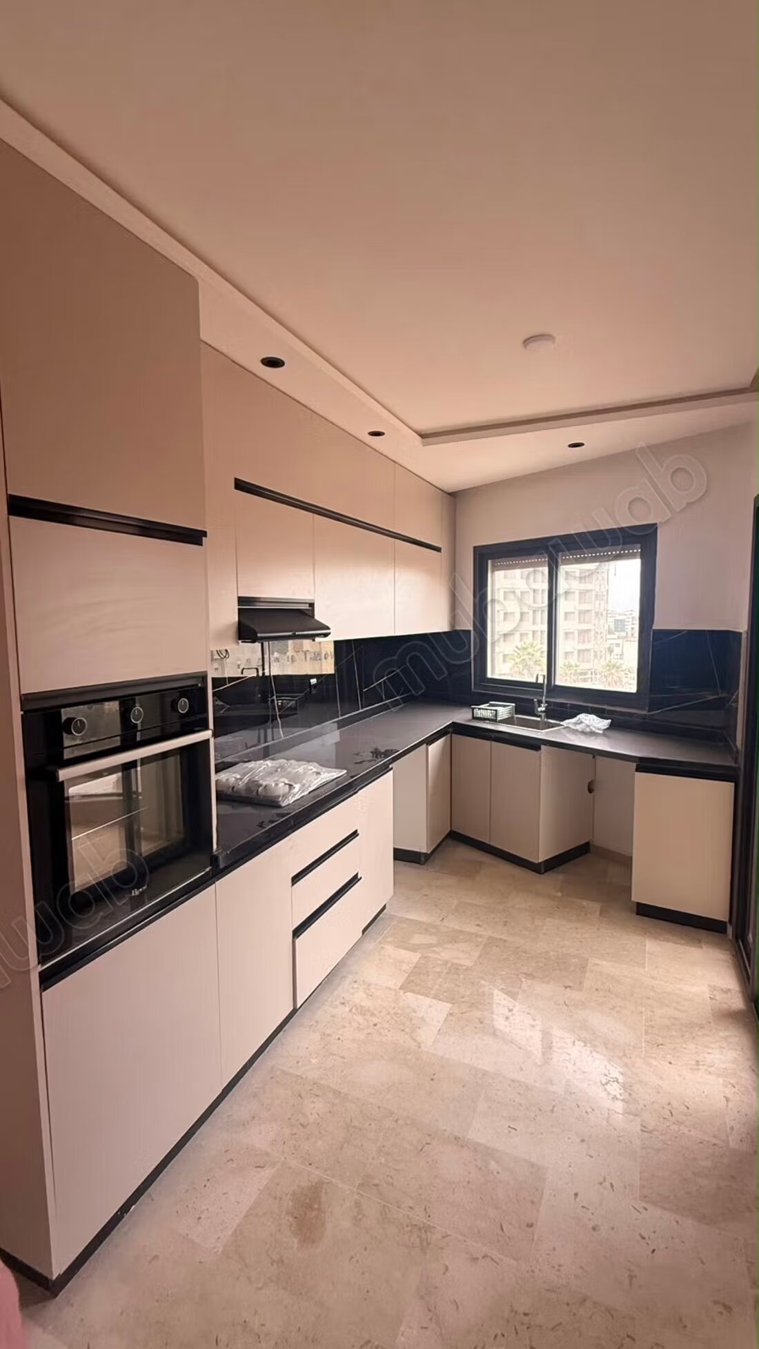Apartment 98 m² for rent in Casablanca — Photo 2
