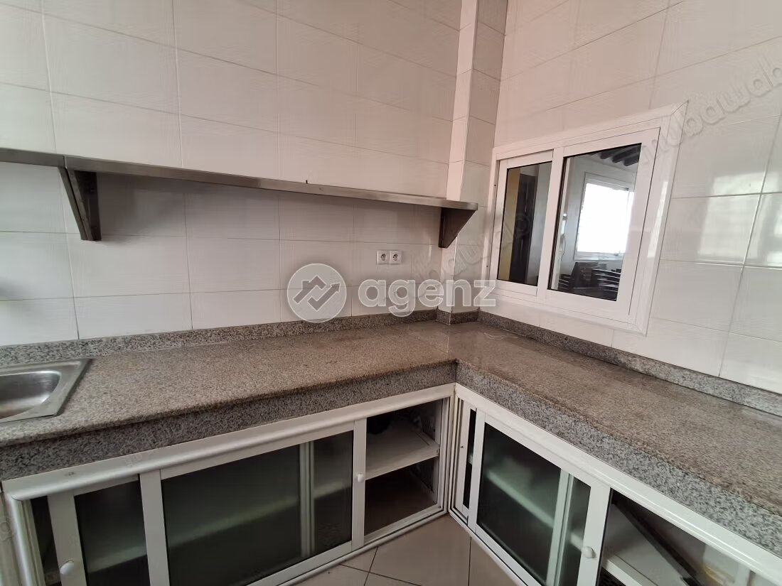 Bureau 231 m² à louer à Rabat — Photo 9