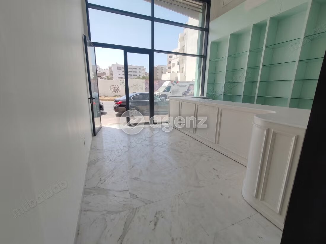 Office 174 m² for Sale in Casablanca à Casablanca