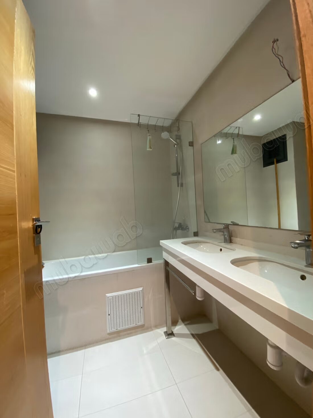 Appartement 163 m² à louer à Rabat – Souissi — Photo 23