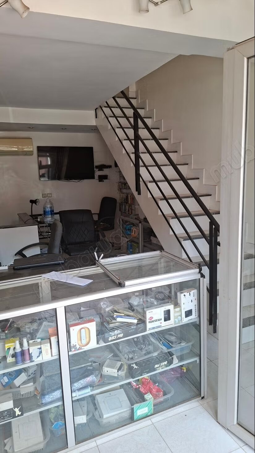 Office 50 m² for rent in Marrakech — Photo 4