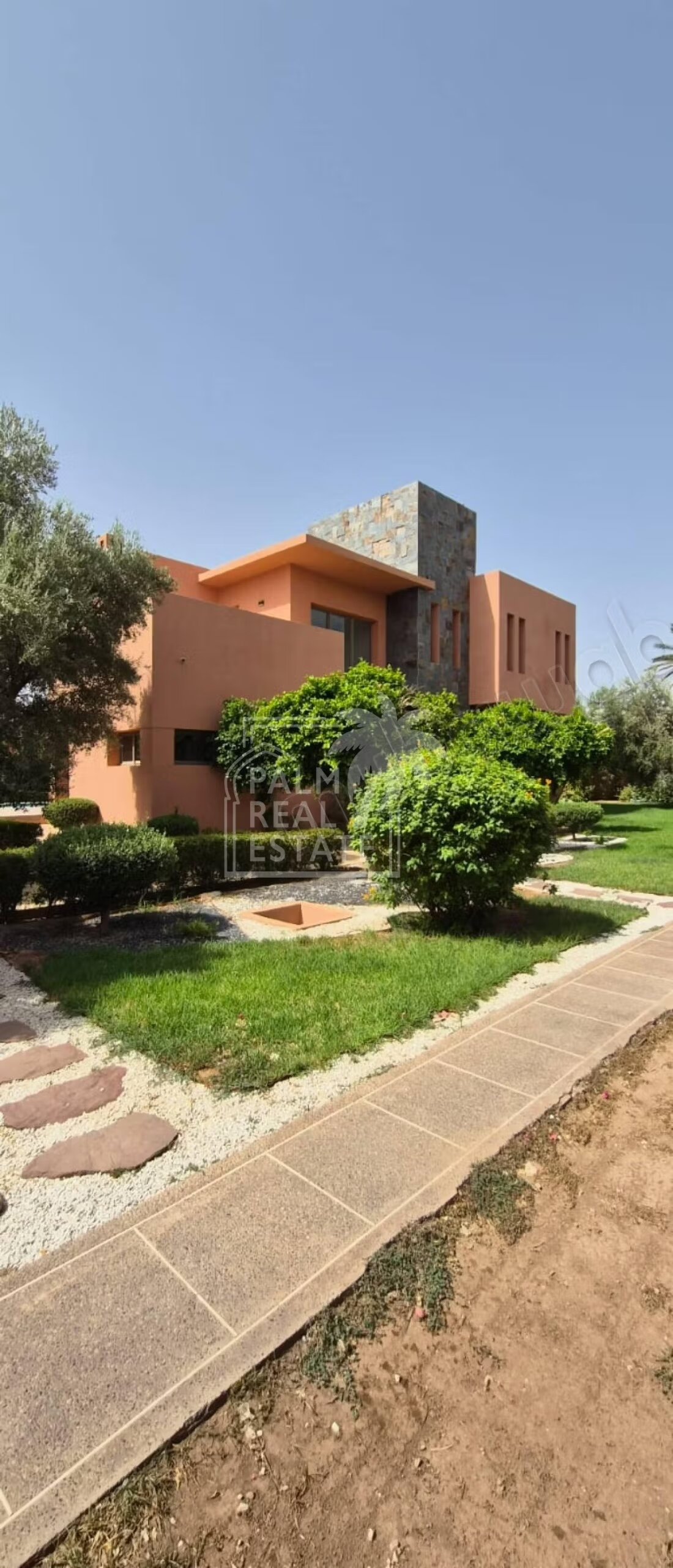 Villa 400 m² for rent in Marrakech — Photo 2
