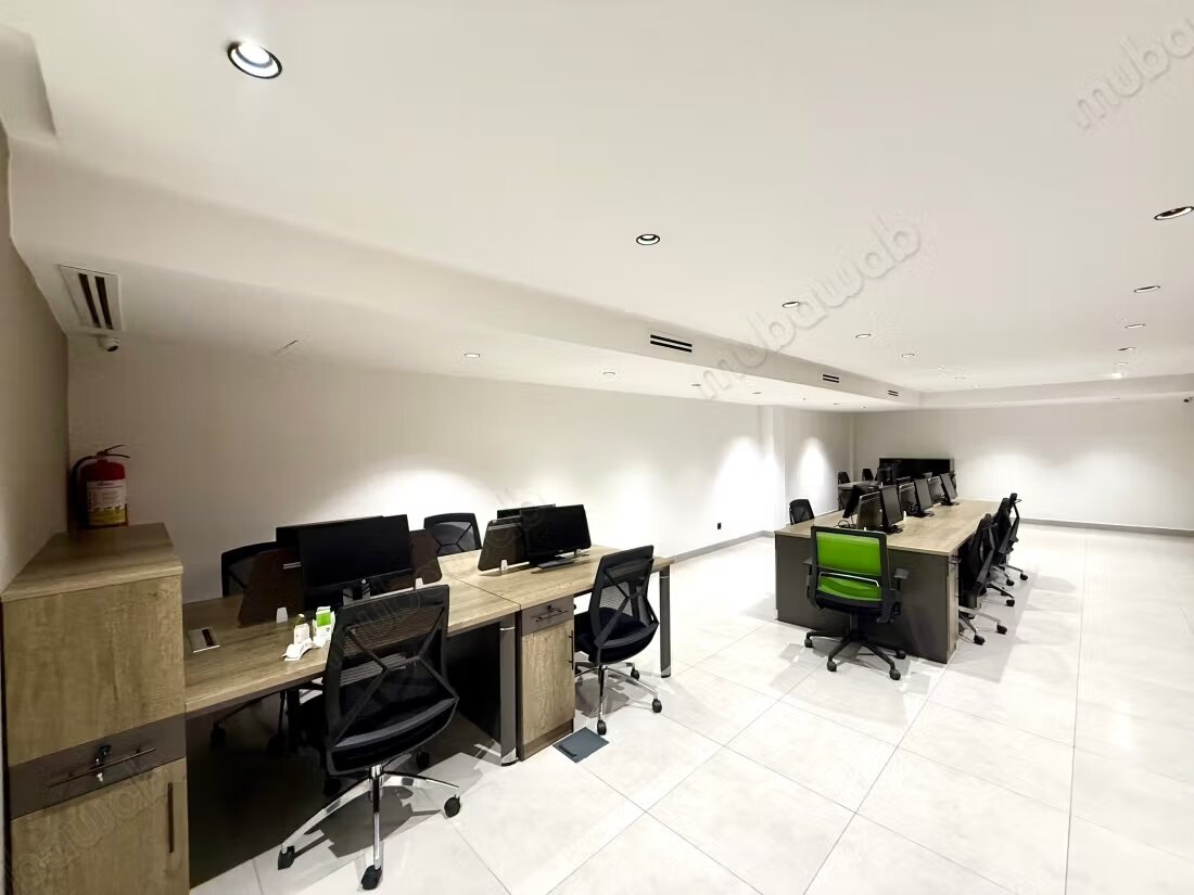 Office 350 m² for rent in Casablanca — Photo 10