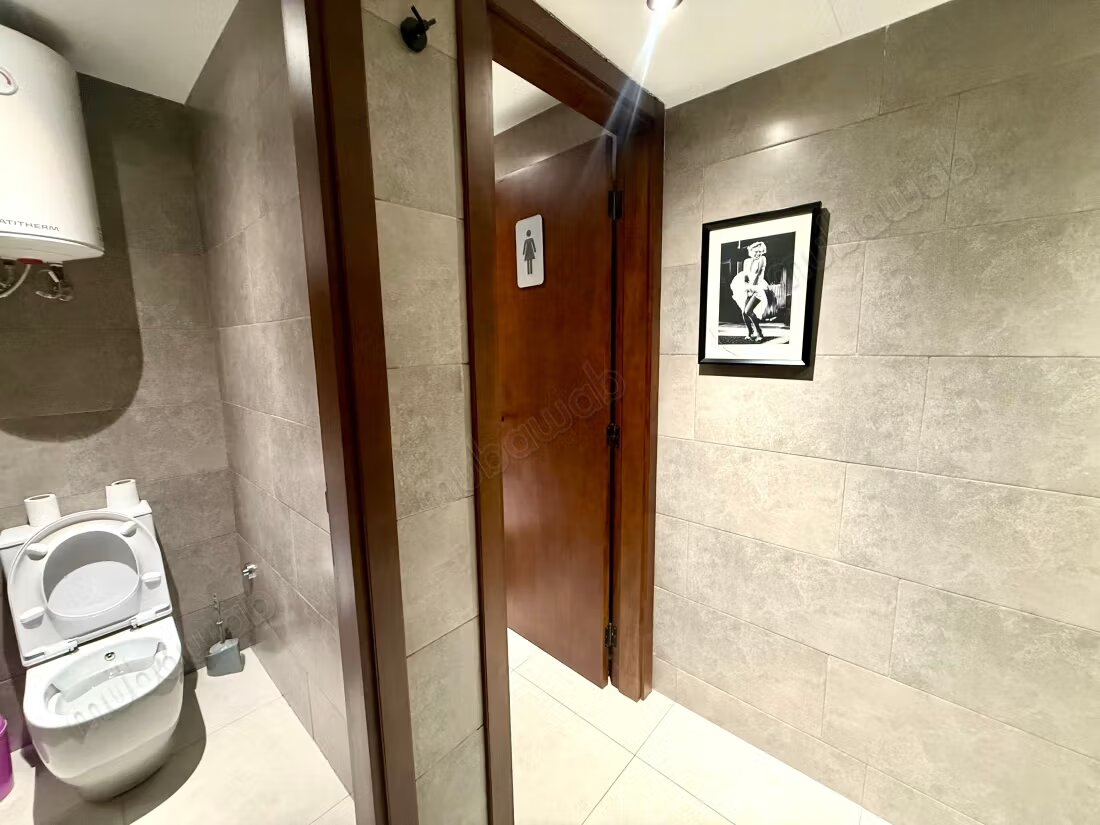 Office 350 m² for rent in Casablanca — Photo 15