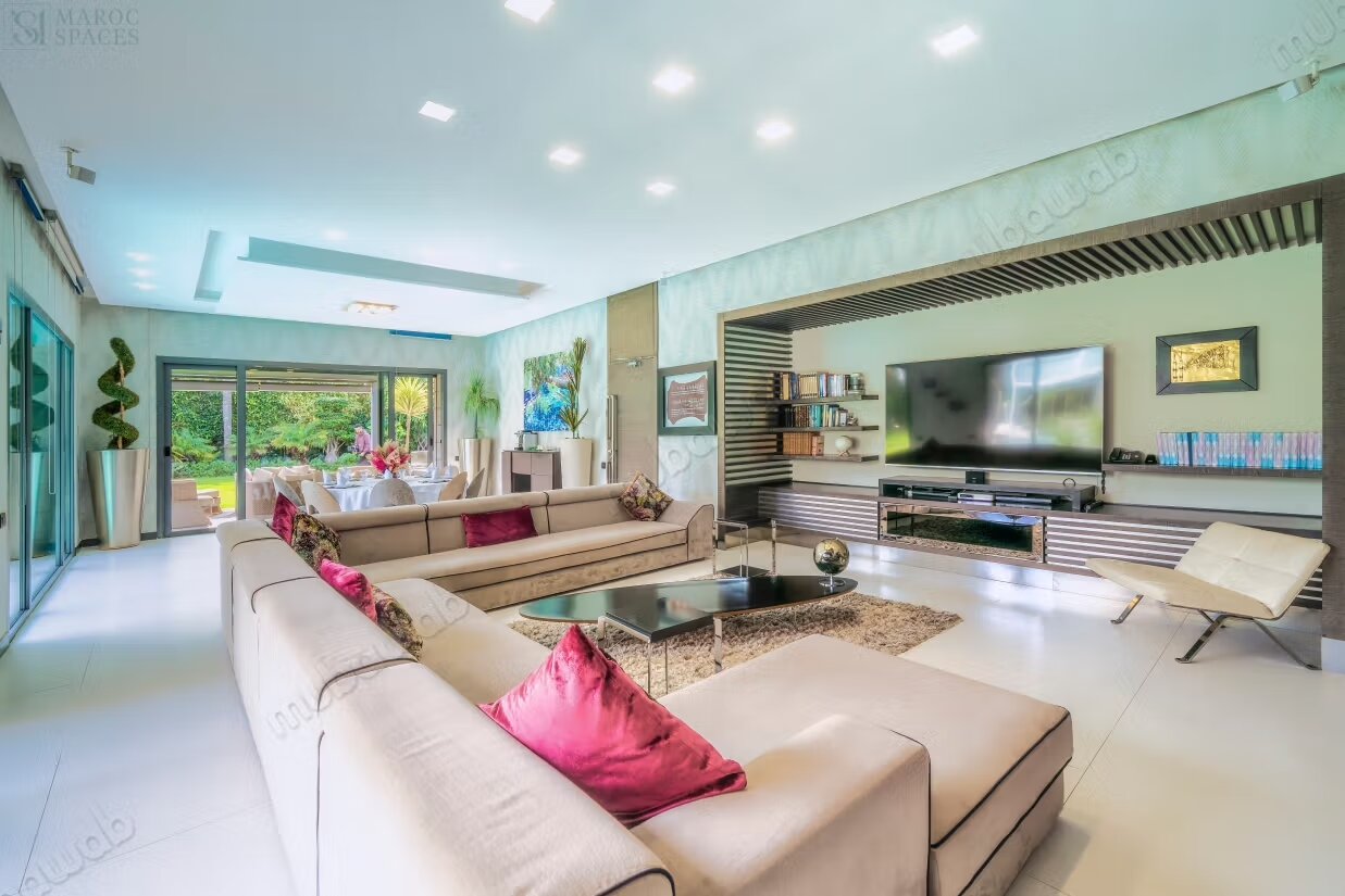 Villa 1000 m² for Sale in Casablanca – California District — Photo 4