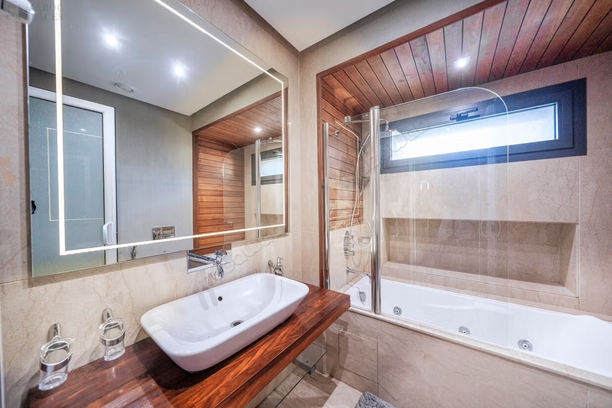 Villa 1000 m² for Sale in Casablanca – California District — Photo 23