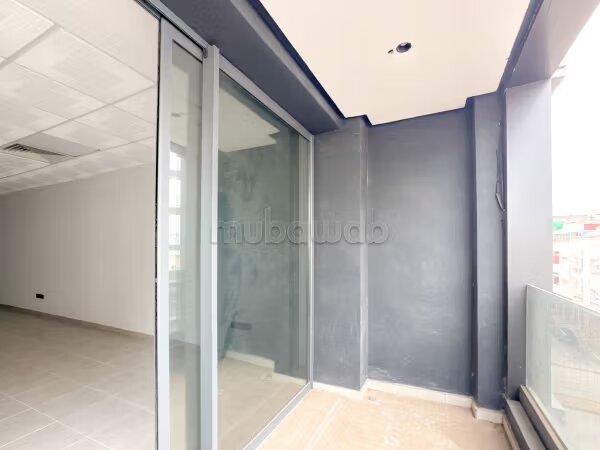 Bureau 54 m² à louer à Casablanca — Photo 9