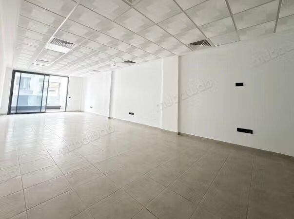 Bureau 54 m² à louer à Casablanca — Photo 12