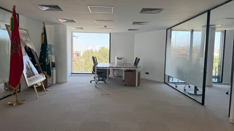 Bureaux choroum 530 m² à louer à Maârif — Photo 5