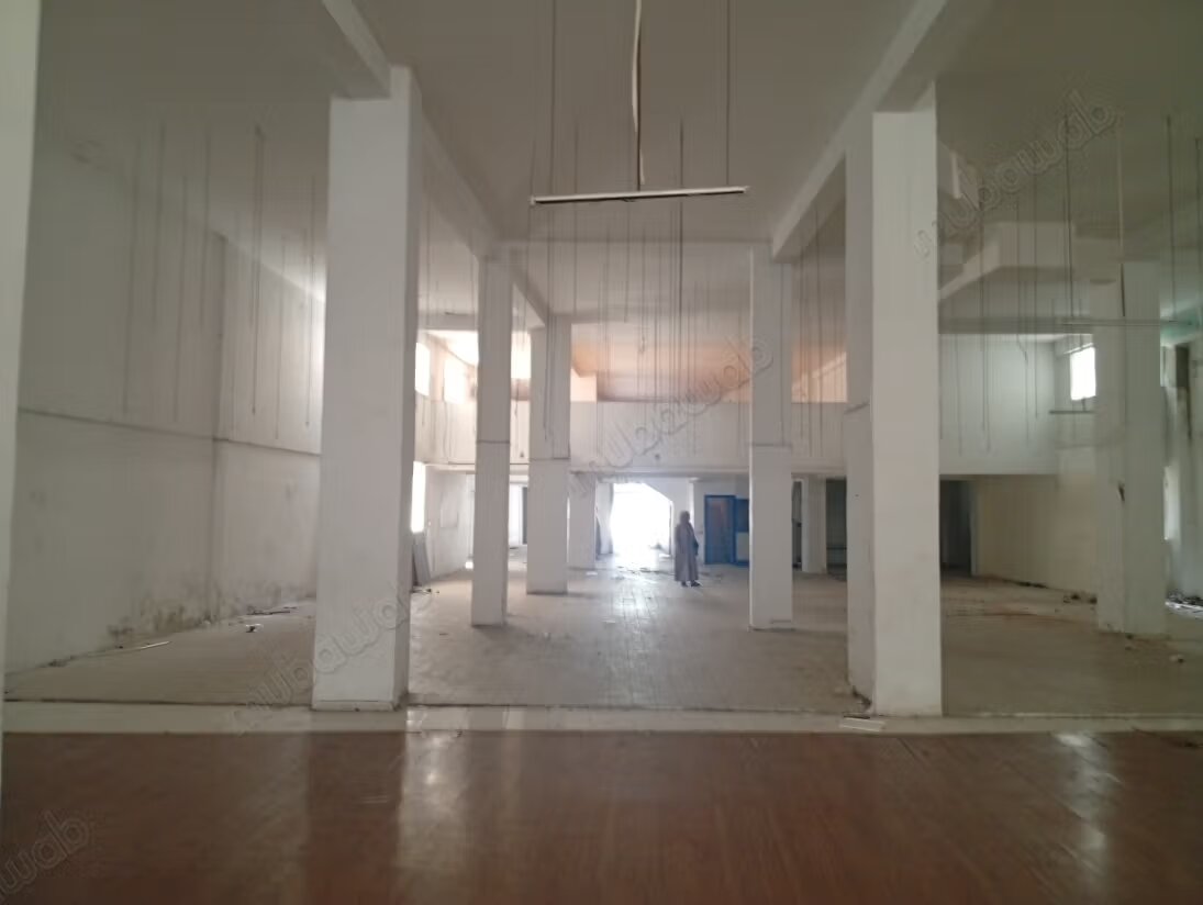 Office 1045 m² for rent in Casablanca — Photo 2