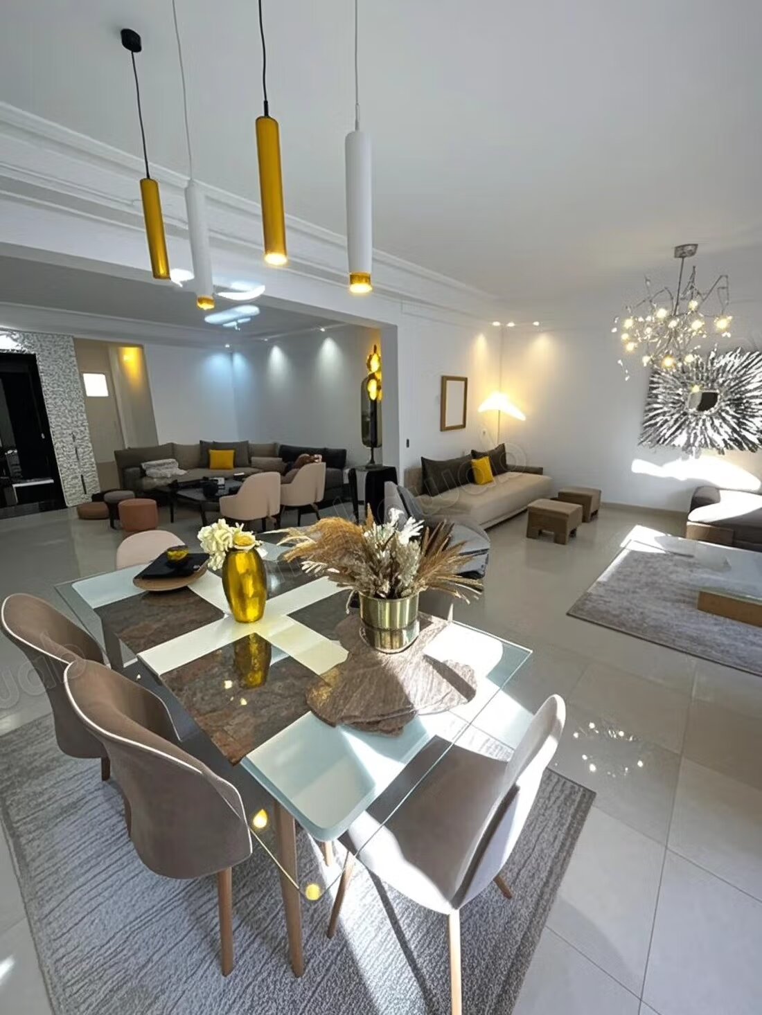 Apartment 200 m² for rent in Casablanca — Photo 2