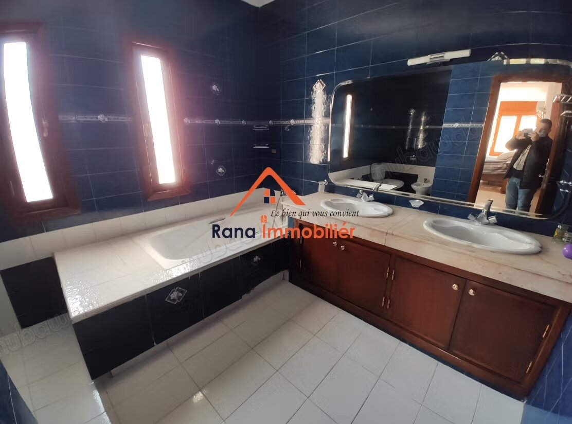 Villa 1000 m² for rent in Rabat – Souissi — Photo 23