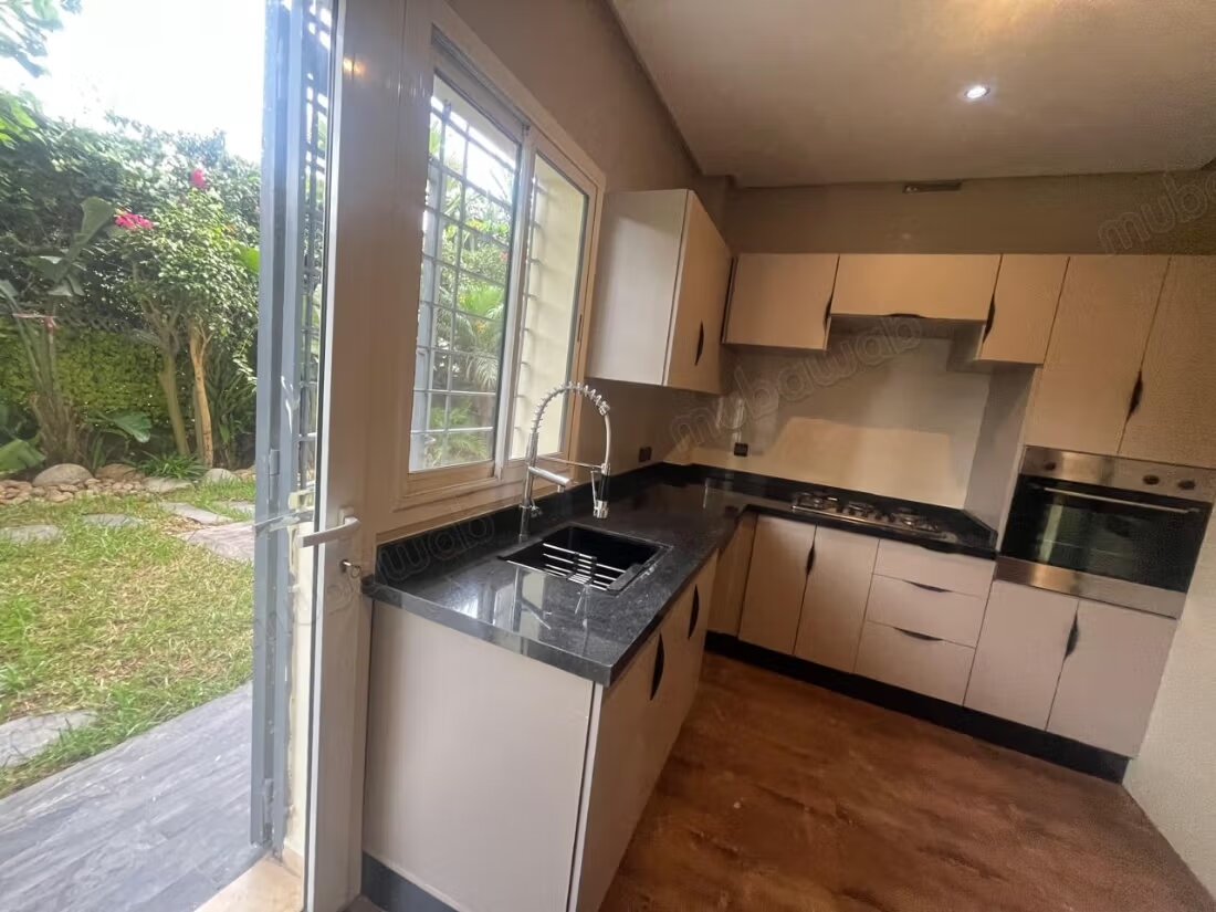 Appartement 200 m² à louer à Casablanca, Ain Diab — Photo 11