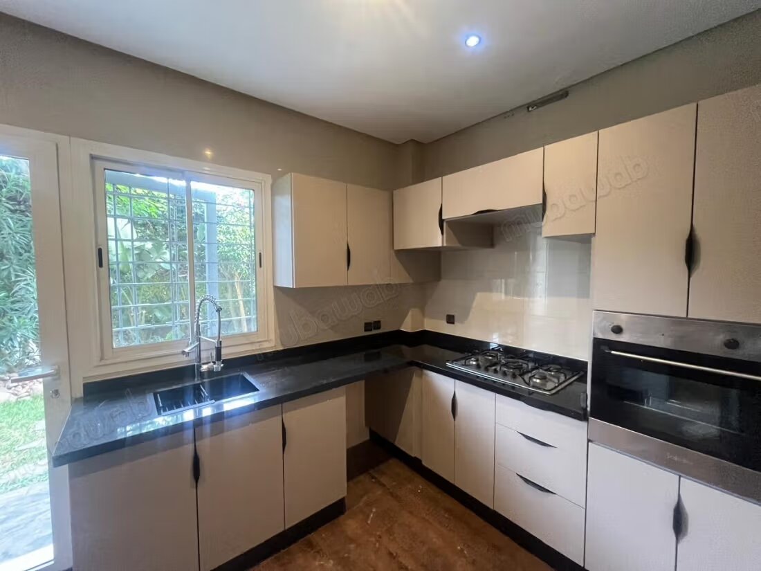 Appartement 200 m² à louer à Casablanca, Ain Diab — Photo 12