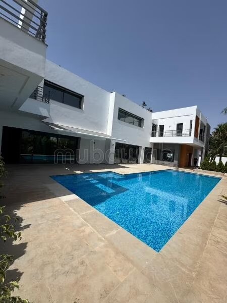 Villa 2000 m² for rent in Rabat – Souissi — Photo 15