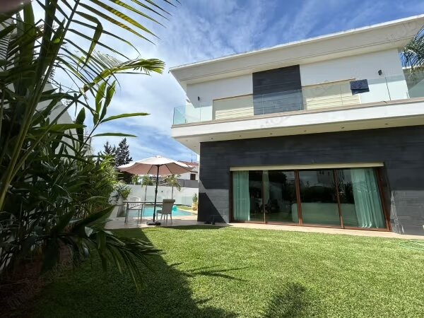 Villa 540 m² à louer à Rabat - Hay Riad — Photo 10
